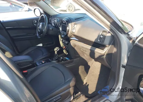 2019 Mini Countryman Cooper из США, поврежденный, VIN WMZYS7C5XK3F46242